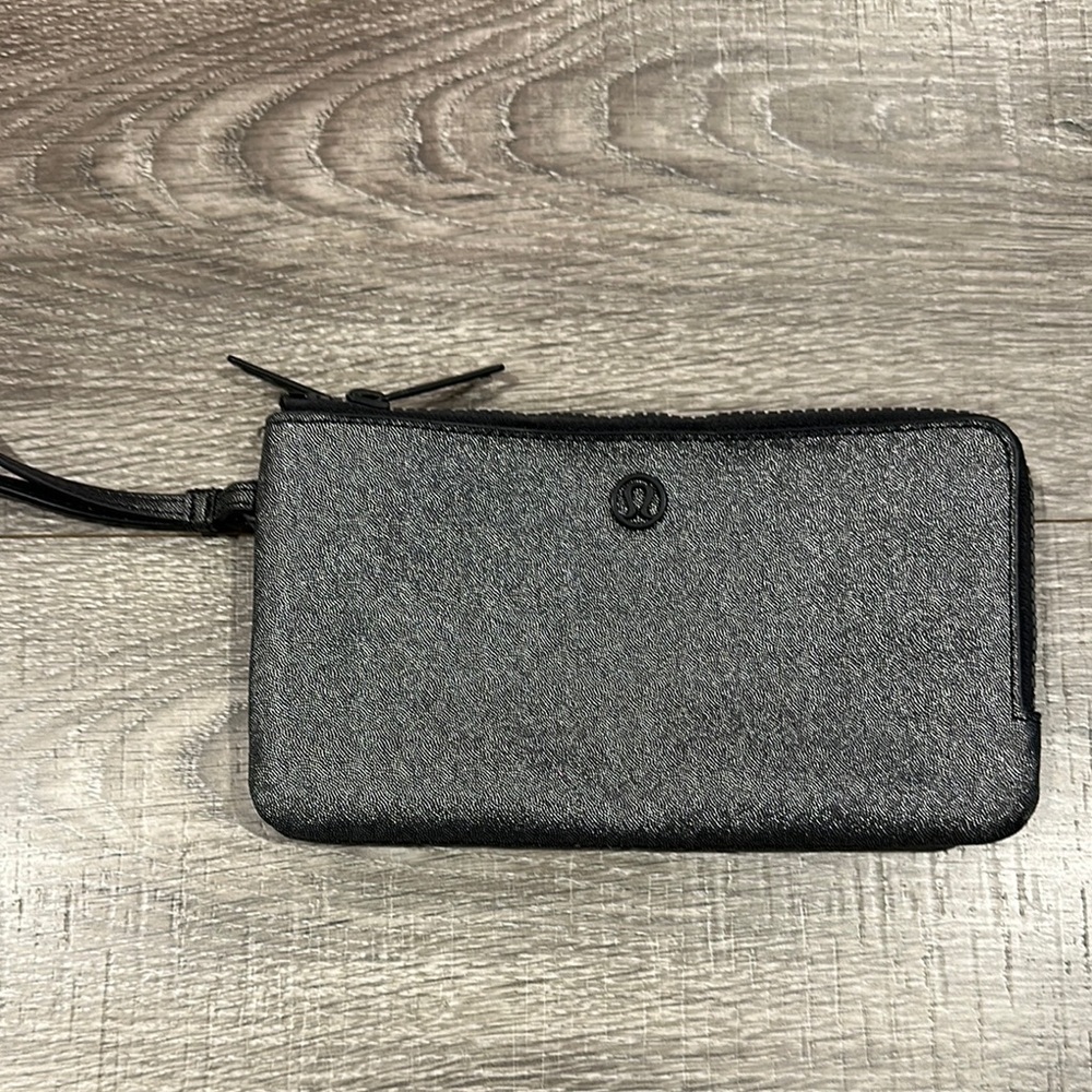 Lululemon glitter wristlet with Logo